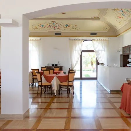 Hotiday Masseria Hotel 4*